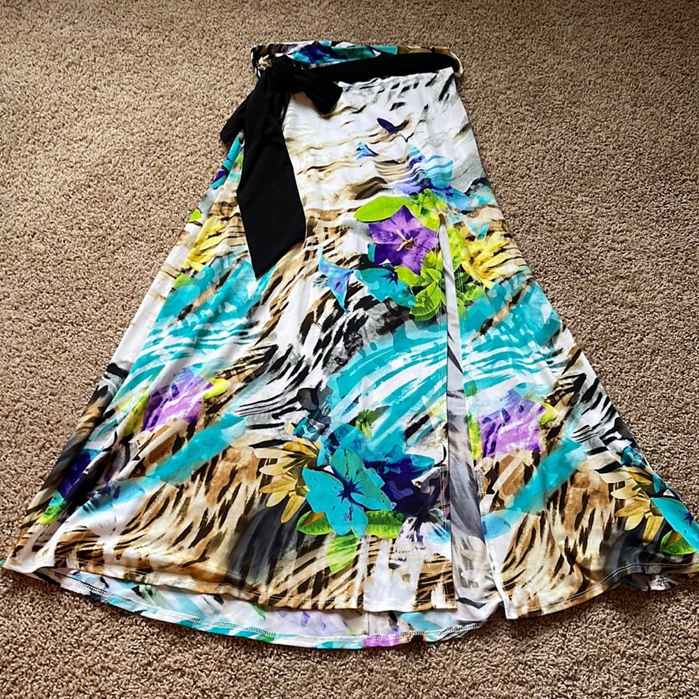 Colorful Venus skirt with slit, size XS